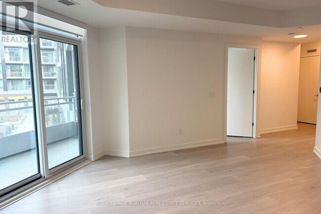 Photo du bâtiment - 2501 Saw Whet Blvd.