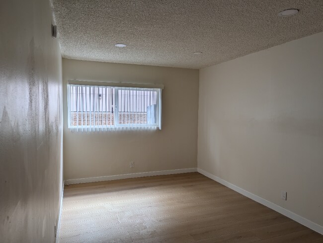 Foto del edificio - 5252 Hermitage Ave