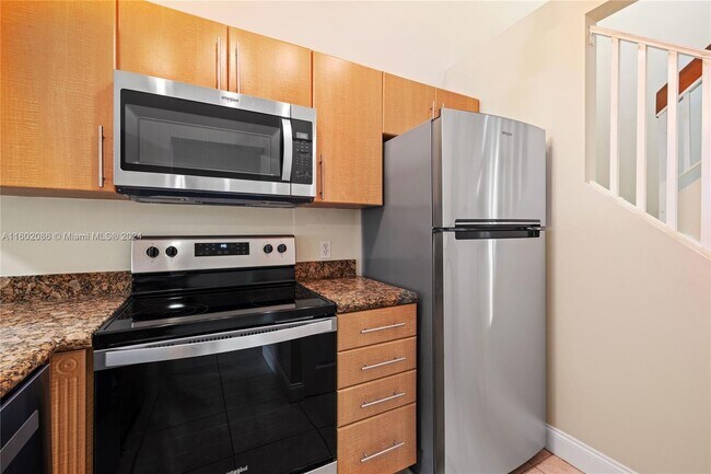 Foto del edificio - 1204 Coral Club Drive Apt #1204, Coral Spr...