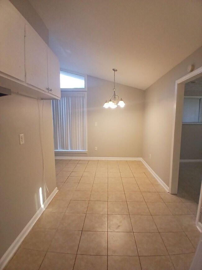 Building Photo - Newly Rehabbed 3 Bedroom 1.5 Bath | Whitehaven | Open to Section 8