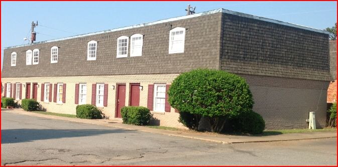 Primary Photo - 735 N Houston Rd