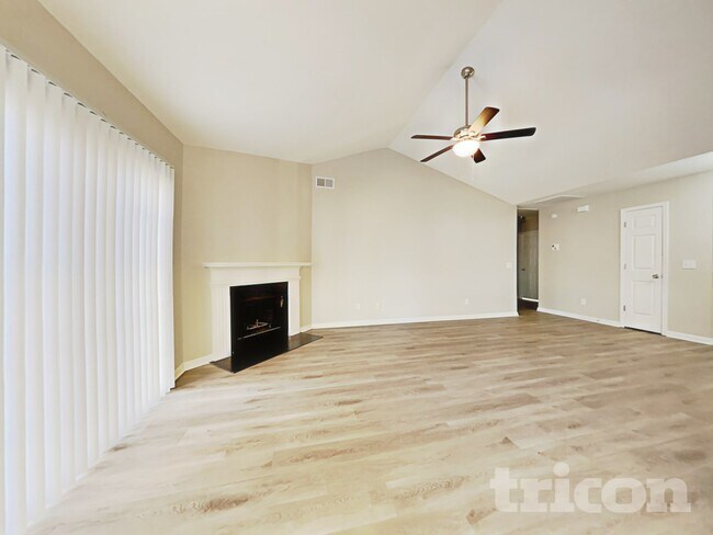 Foto del edificio - 185 Caughman Ridge Rd