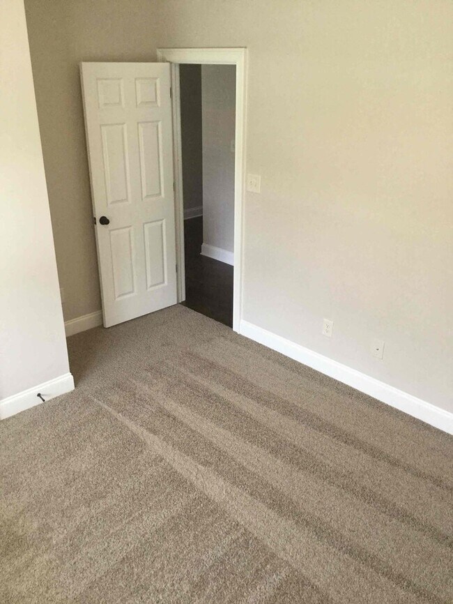 Foto del edificio - 54 Village Pass