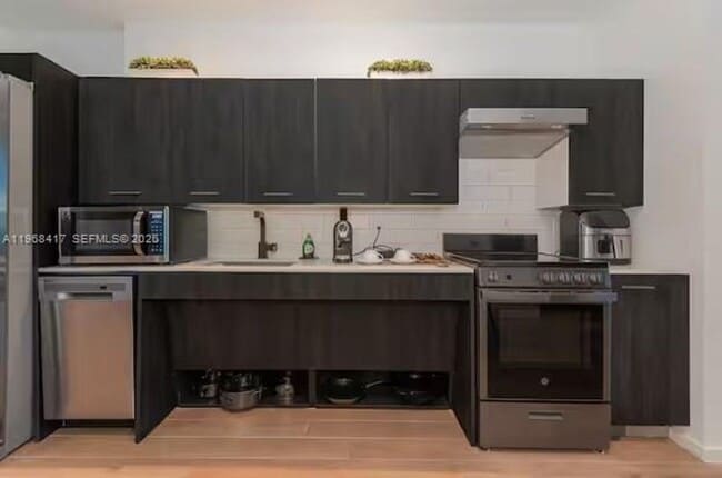 Foto del edificio - 398 NE 5th St