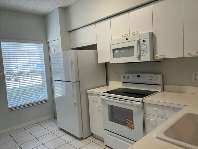 Foto del edificio - 11030 Tarpon Bay Ct