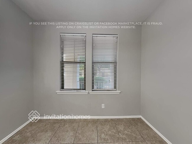Building Photo - 3942 E Yeager Dr