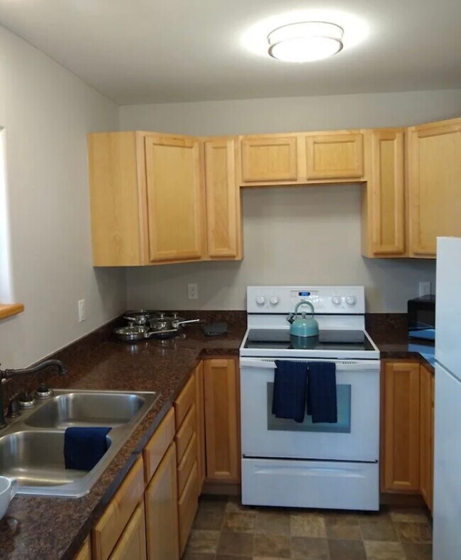 Foto del edificio - 3936 Svedlund St