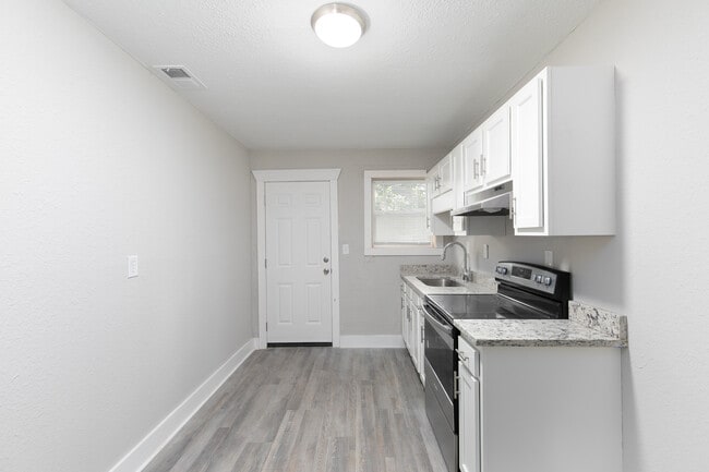 Photo - Duke Complex Apartments