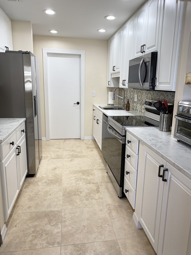 Building Photo - 6248 Gretna Green Ct