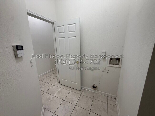 Foto del edificio - 13811 Herons Landing Way