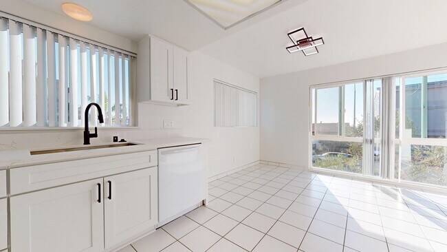 Foto del edificio - 1100 Monterey Blvd