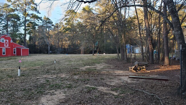 2 acres con una gran cantidad de espacio - 17814 Butera Rd