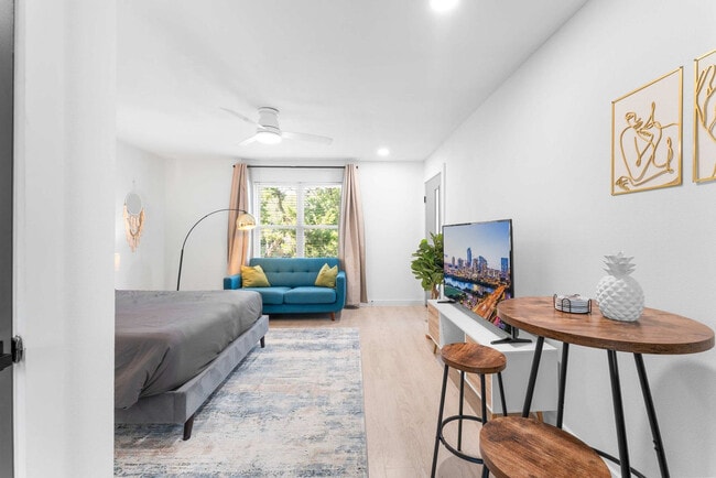 Foto del edificio - 513 Pecan Grove Rd