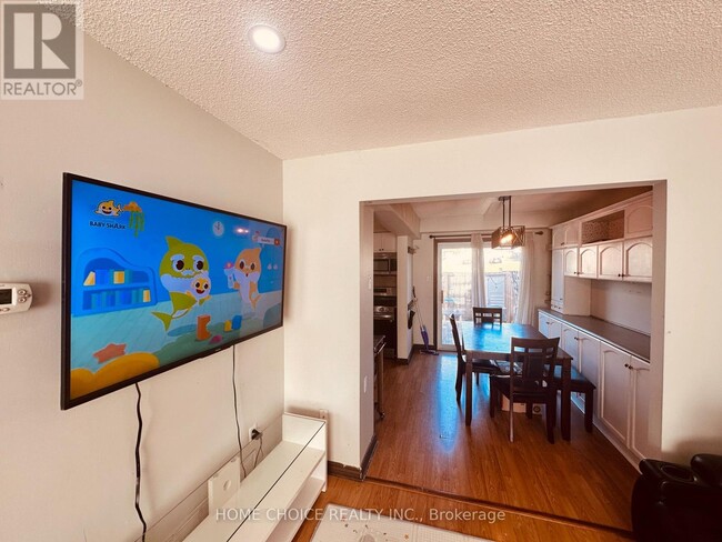 Building Photo - 611 Galahad Dr