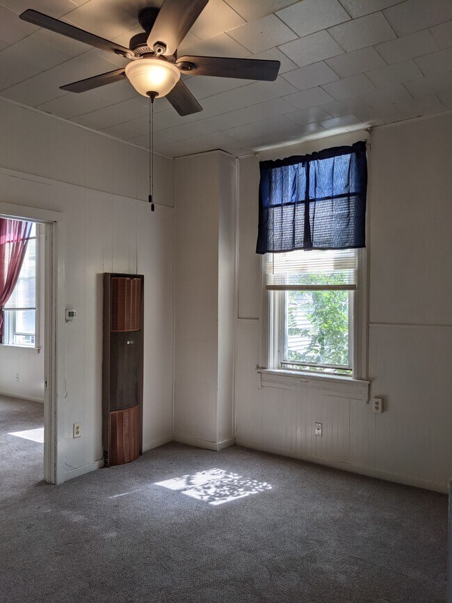 Foto del edificio - 620 Logan St