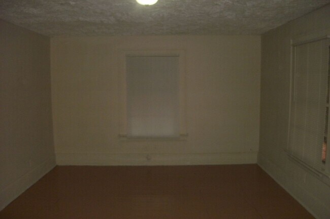 Building Photo - 212 Clayton St