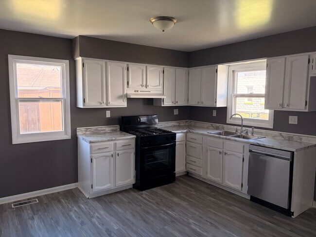 Foto del edificio - Spacious 2-Bedroom Home in Iowa Coming Soon!