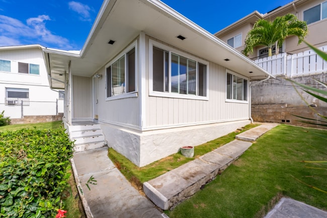 Building Photo - 1158 Alewa Dr