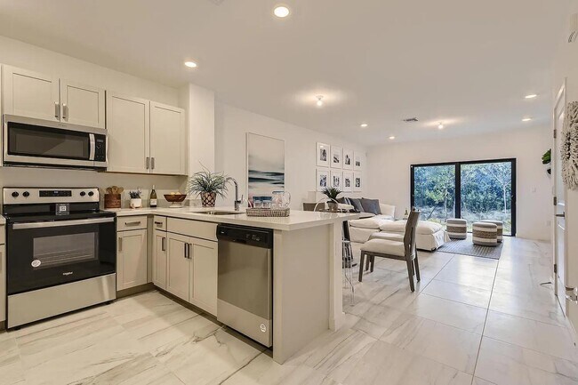 Foto del edificio - 138 SE 5th Ct
