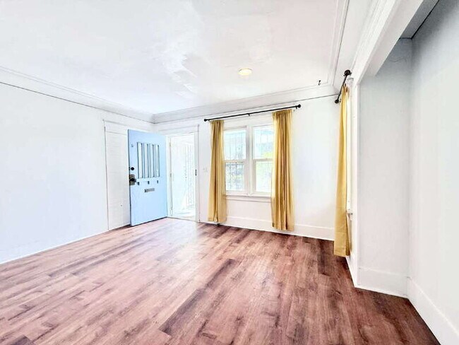 Foto del edificio - 4187 Denker Ave