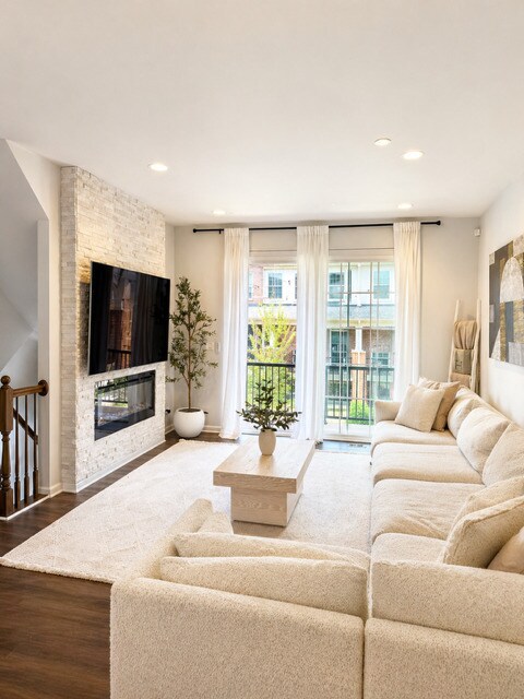 Foto del edificio - 470 Woodmoor Dr