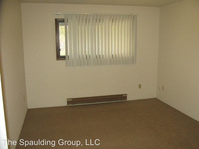 Building Photo - 3900-3926 Good Hope Rd