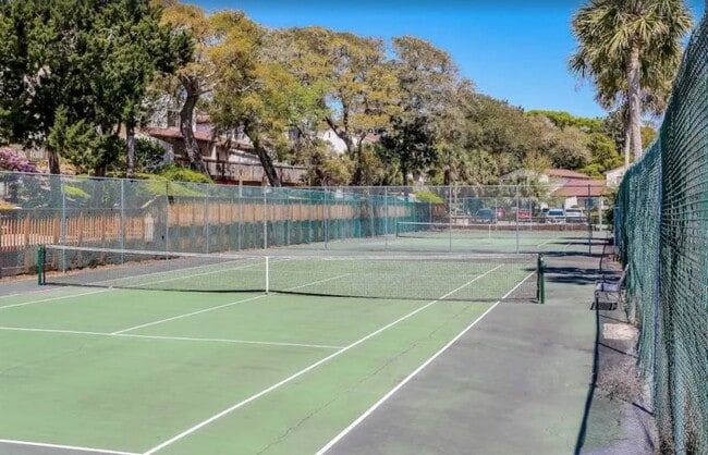 Foto del edificio - 2727 Forest Ridge Dr