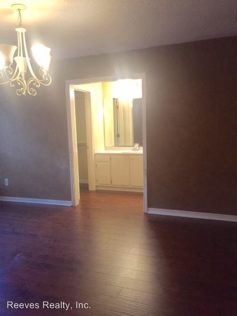 Building Photo - 3 br, 2 bath House - 1701 Sandalwood Drive