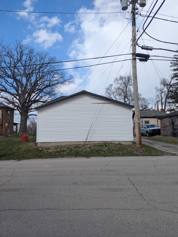Building Photo - 217 Lincoln Ave