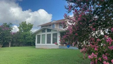 Building Photo - 11619 Santa Cruz Dr