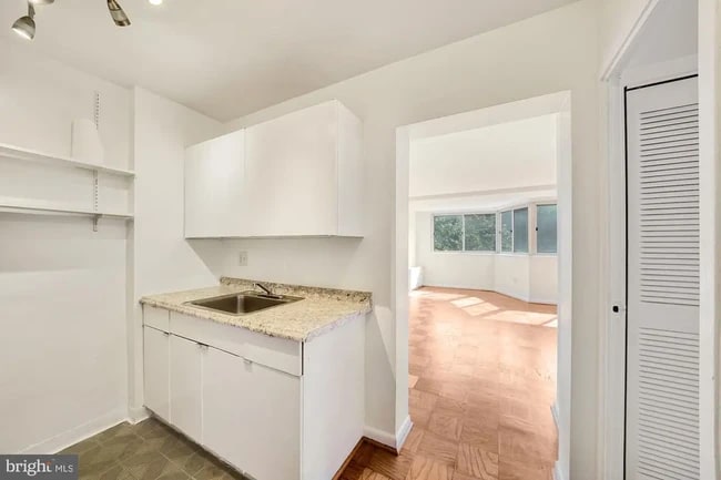 Foto del edificio - 922 24th St NW