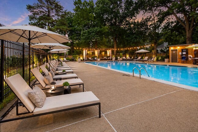 Piscina - Turlington Oaks Apartments