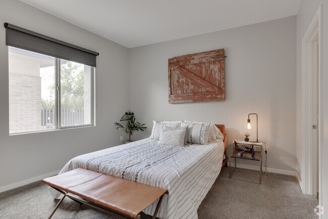 2HAB, 2BA - 951 ft² - The Premiere at Dana Park