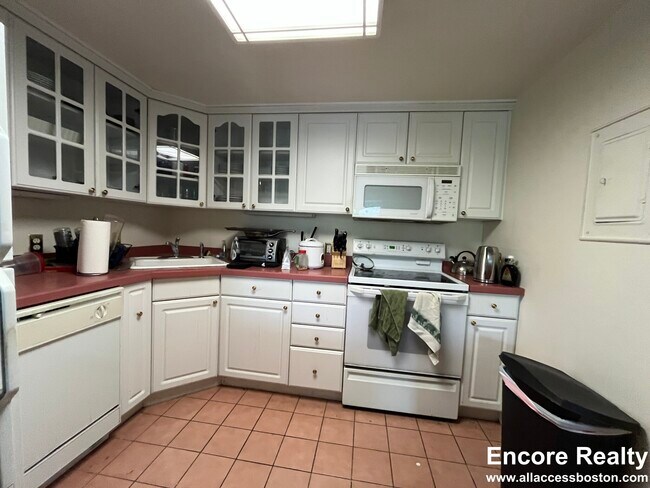 Foto del edificio - 1244 Beacon St