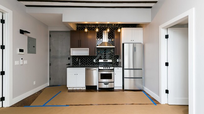 Building Photo - 37 Claver Pl