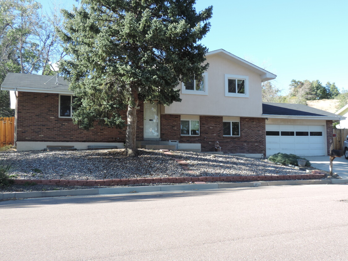 Primary Photo - 2632 Penacho Cir