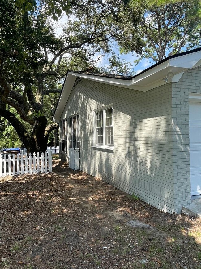 Foto del edificio - 3 Bedroom 2 Bath House in Stiles Point - J...