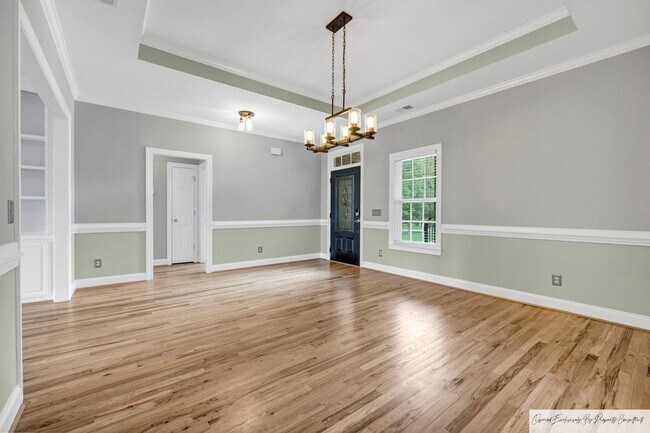 Building Photo - CUSTOM HOME IN CHAPIN'S DESIRABLE NEIGHBOR...