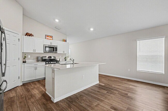 Foto del edificio - 14919 Sterling Spur Ave