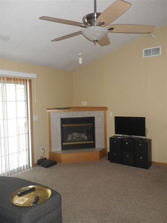 Foto del edificio - $1,125 | 2 Bedroom, 1 Bathroom Condo | No ...