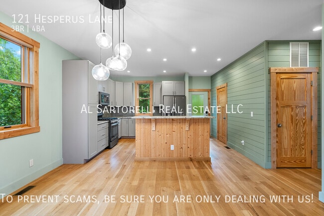 Building Photo - 121 Hesperus Ln