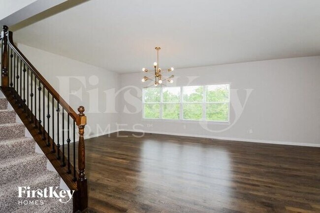 Foto del edificio - 726 Winding Bluffs Dr