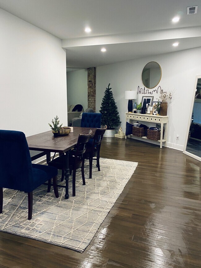 Great Room - 957 Jefferson Ave