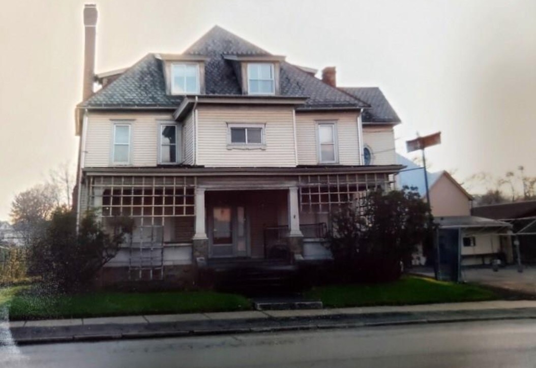 Building Photo - 443-445 W Cunningham St