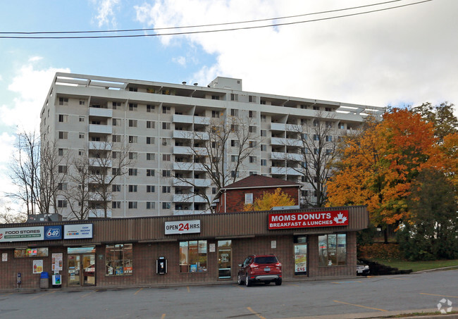 Building Photo - Emerald Tower