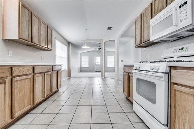 Building Photo - 602 Golden Gate Dr