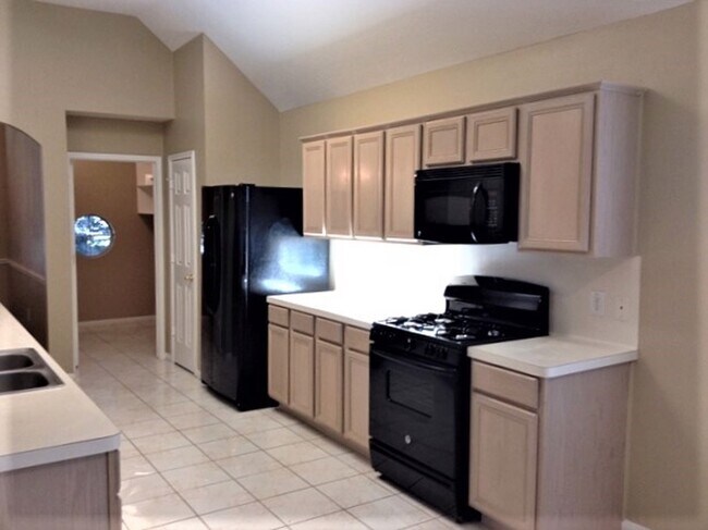 Foto del edificio - 12527 Avery Vale Ln