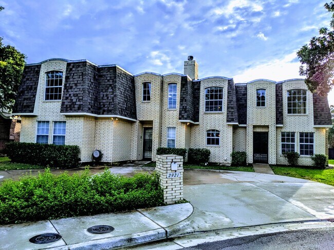 Foto del edificio - 2921 Allister St