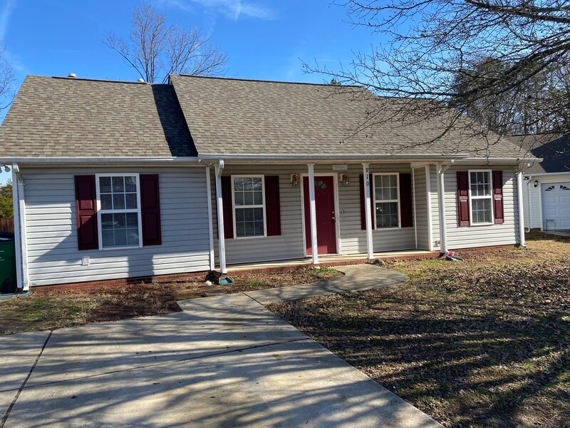 910 Rucker Cliff Dr, Charlotte, NC 28214 House Rental in Charlotte
