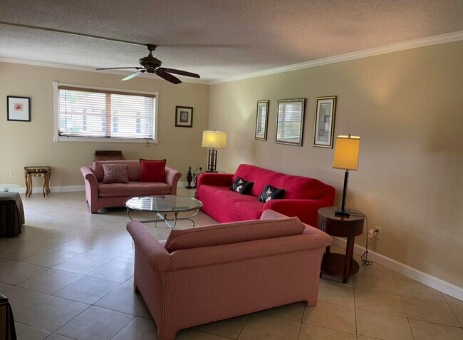 Foto del edificio - 22765 SW 66th Ave